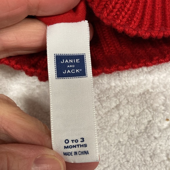 Janie and jack red Christmas Santa pom pom knit hat 0/3m - Picture 6 of 8